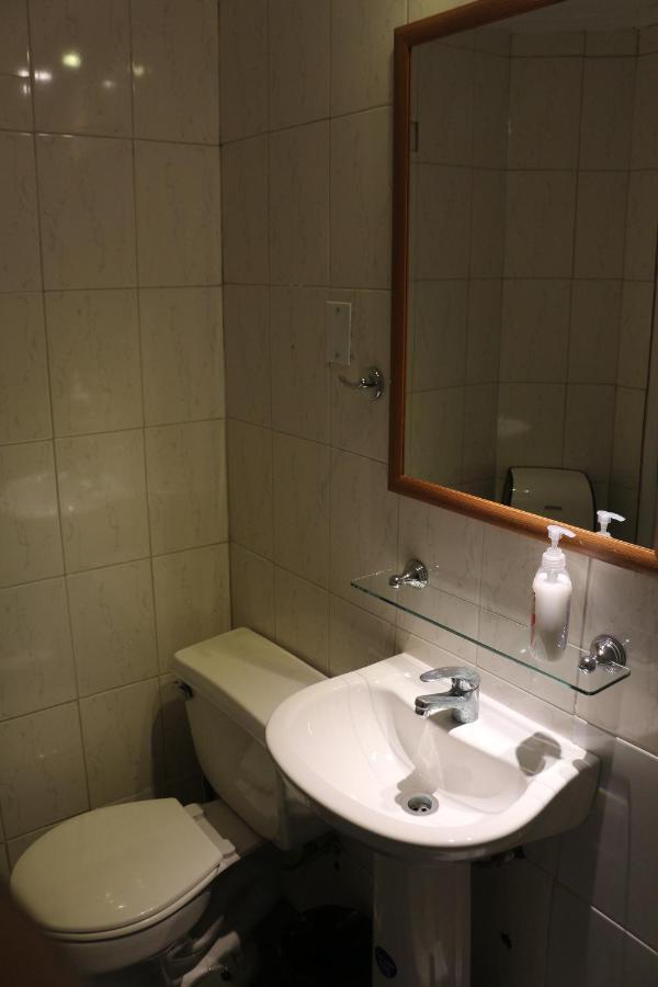 Hostal Ochen Punta Arenas Exterior photo