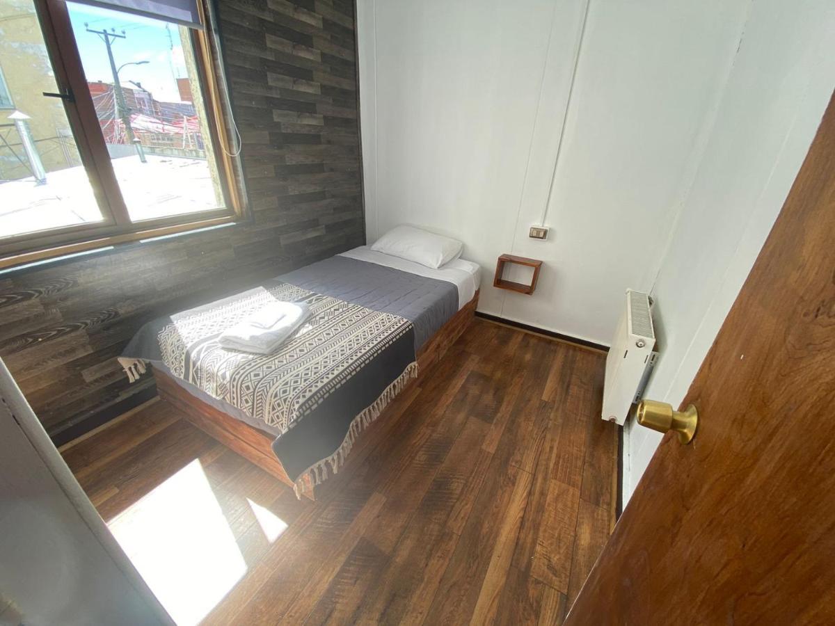 Hostal Ochen Punta Arenas Exterior photo