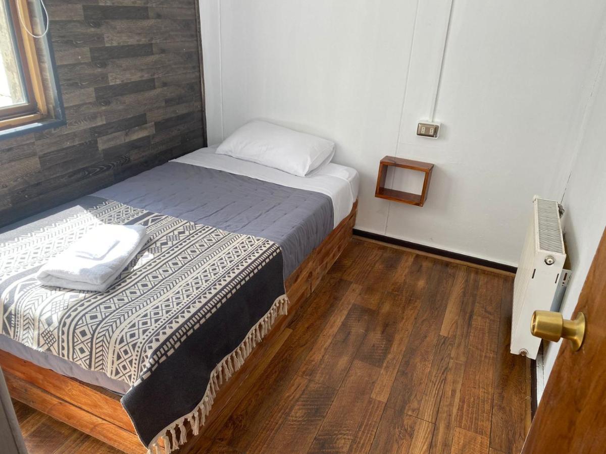Hostal Ochen Punta Arenas Exterior photo