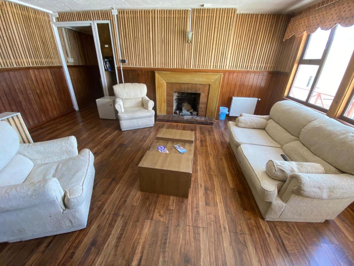 Hostal Ochen Punta Arenas Exterior photo