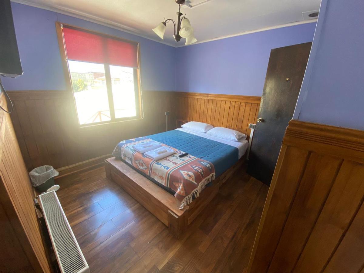 Hostal Ochen Punta Arenas Exterior photo